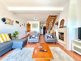 Monte Gordo Vila Verde by Homing