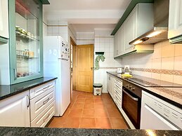 Monte Gordo Vila Verde by Homing
