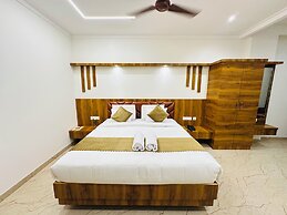 Shambhavi Hotel & Convention Centre