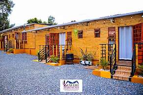 Lux Suites Luxylife Studios Kenol