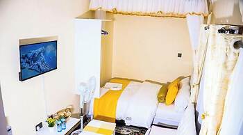 Lux Suites Luxylife Studios Kenol