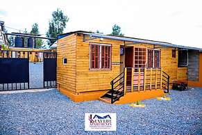 Lux Suites Luxylife Studios Kenol