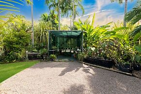 Nature s Nest Pool SPA Outdoor Kitchen Dining