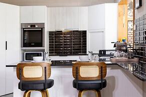Nature s Nest Pool SPA Outdoor Kitchen Dining
