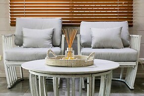 Nature s Nest Pool SPA Outdoor Kitchen Dining
