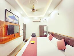 Hotel Mateshwari Palace Ayodhya