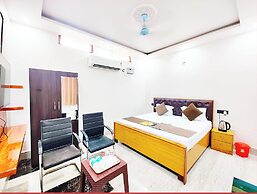 Hotel Mateshwari Palace Ayodhya