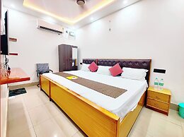 Hotel Mateshwari Palace Ayodhya