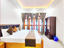 Hotel Mateshwari Palace Ayodhya