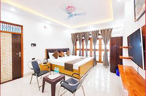 Hotel Mateshwari Palace Ayodhya