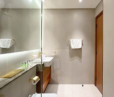 Luxury & Comfort 1B at Binghatti Amber & Balcony