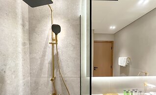 Luxury & Comfort 1B at Binghatti Amber & Balcony