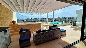Luxury Beach Penthouse Jacuzzi & Lagoon View