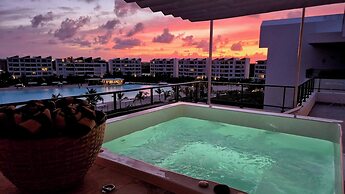 Luxury Beach Penthouse Jacuzzi & Lagoon View