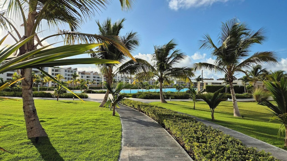 Luxury Beach Penthouse Jacuzzi & Lagoon View