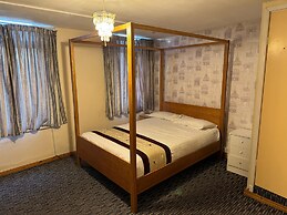 The Clarendon Hotel