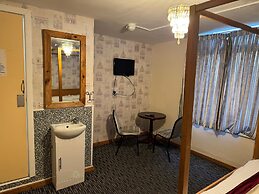 The Clarendon Hotel