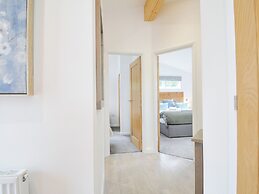 3 Meadow Retreat