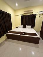 Five stones By Earth Hotel Vadapalani