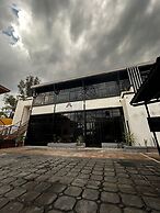 La Cabaña Hotel