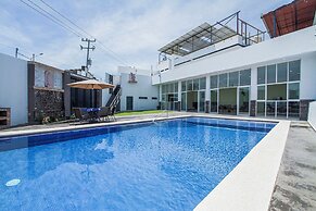 House with Terrace & Pool in Coyula