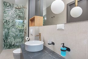 Villa River Rose With Pool and Jacuzzi
