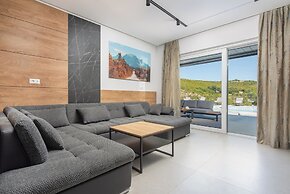 Villa River Rose With Pool and Jacuzzi