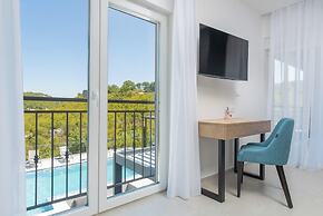 Villa River Rose With Pool and Jacuzzi