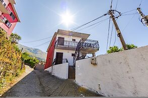 Red House 2 in Shkod r