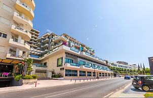 Marina Mirage Apartment Beachfront 2BR