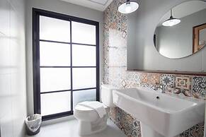 V1 Room Hotel