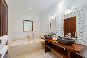 Villa Alroda Antik