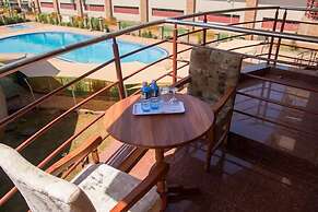 Maxland Hotel Juja