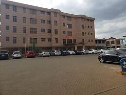 Maxland Hotel Juja