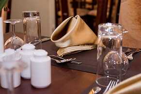 Maxland Hotel Juja