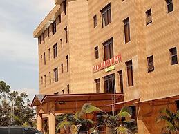 Maxland Hotel Juja