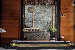 O2 Villas Ella