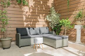 Plantaea Studio - Athens Escape