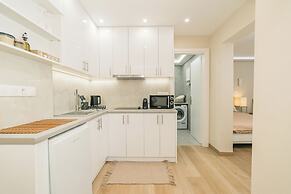 Plantaea Studio - Athens Escape
