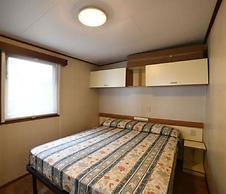 Mobile Home in Ferienresidenz mit Pool