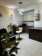 Luxury lofty heaven studio Apartment