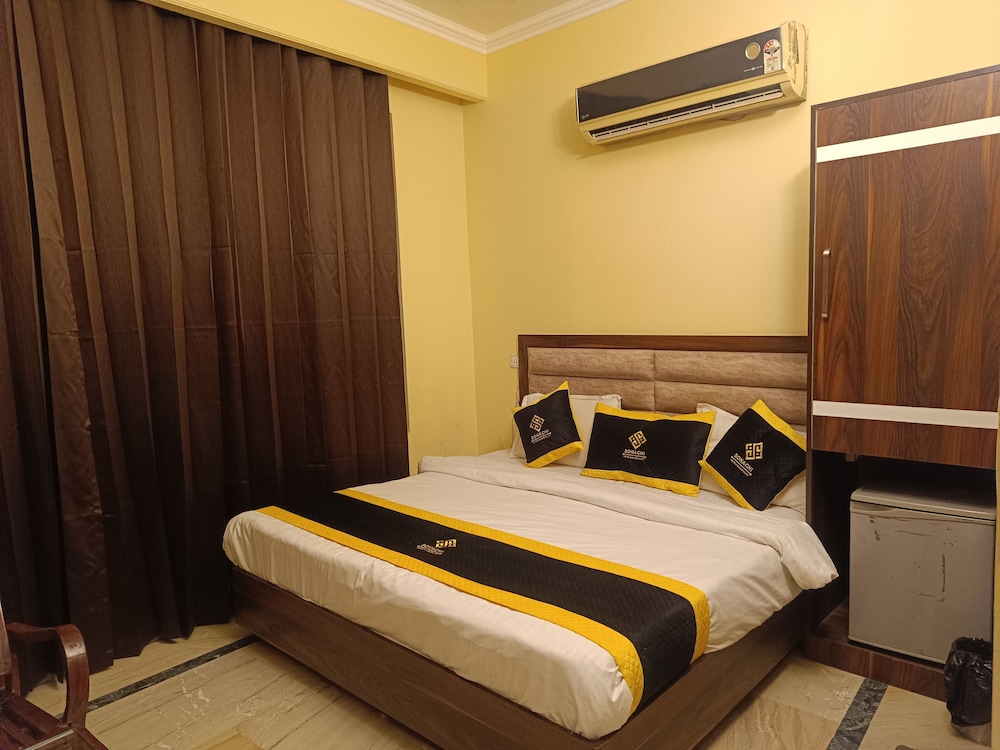 Hotel Mercury Inn by Sonachi 8558820852