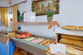 Palm Bay Hotel Sissi