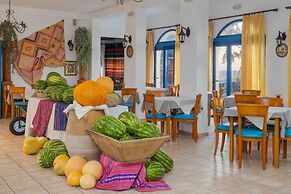 Palm Bay Hotel Sissi