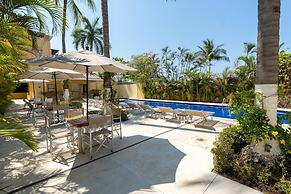 Sleeps 10 Views Beach 1 Block