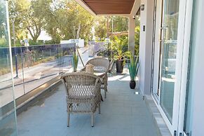 Sun Sea Escape Kourouta Beachside Getaway
