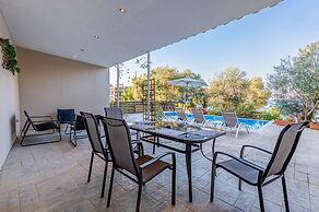Deja Blue Beach Pool House by Estia