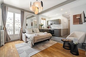 1536 Daumesnil