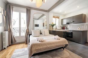 1536 Daumesnil