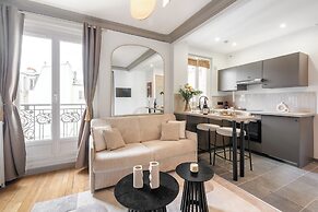 1536 Daumesnil